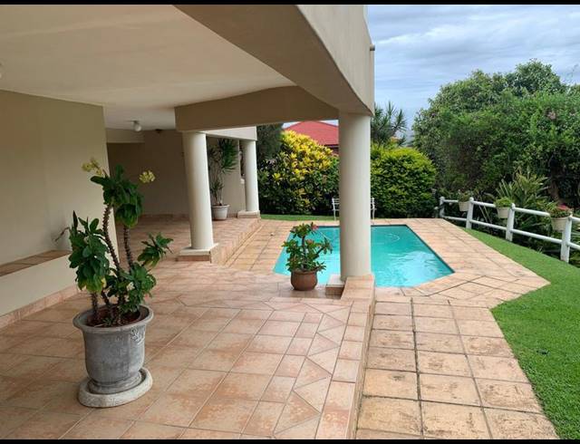 4 BEDROOM HOUSE FOR SALE IN SALT ROCK